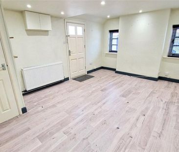 2 bedroom cottage to rent - Photo 1