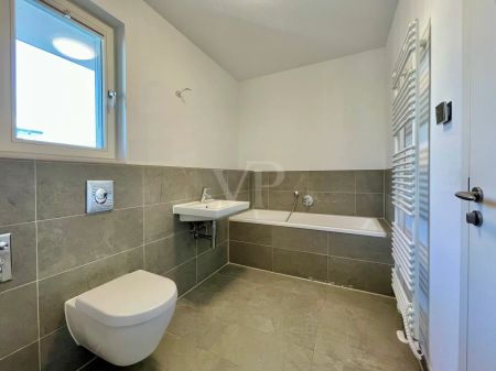 Hochwertige Dachgeschosswohnung mit großer gemütlicher Dachterrasse - Photo 5