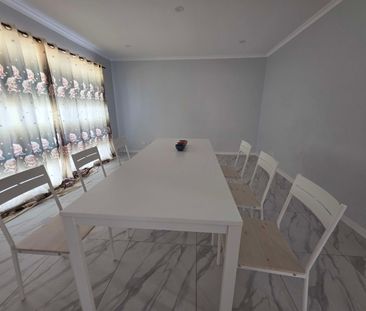 Cranbourne - Photo 1