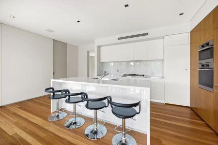 Expansive Family Haven with Harbour Views and Resort-Style Living - Photo 4