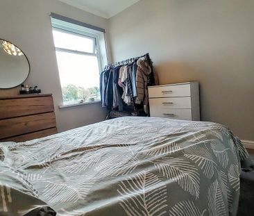 3 bedroom end of terrace house to rent - Photo 4