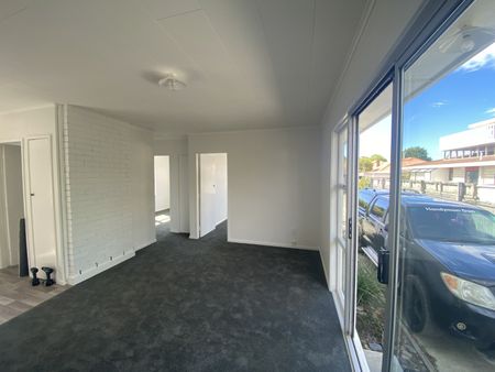 Newly Renovated with Sunny outlook - Photo 3