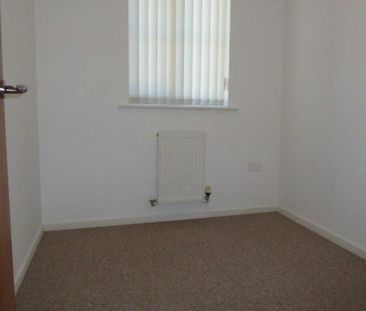 Flat to rent on - Photo 3