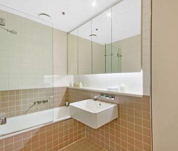 706/8 Glen Street, Milsons Point - Photo 1