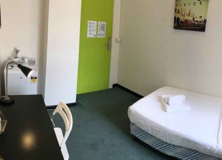 Room 21 (Non Ensuite) - Photo 4