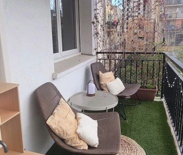 Piso 4 habitaciones de 98 m² en Barcelona (08013) - Photo 2