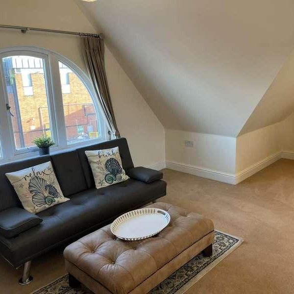 Willowbrook, Great George, Godalming, GU7 - Photo 1