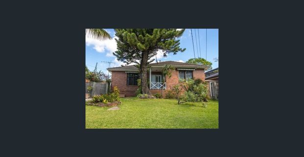 Great family home in a prime location - Photo 1