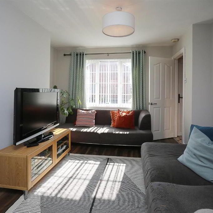 16 Muskett Crescent, Carryduff, Belfast, BT8 8QL - Photo 1