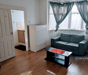 Studio to rent - Photo 6