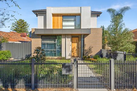 1/3 Alexander Street, Avondale Heights VIC 3034 - Photo 4