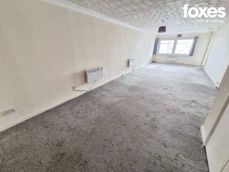 3 bed flat to rent in Craghead, 77 Manor Road, Bournemouth, Dorset, BH1 - Photo 3