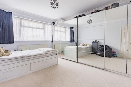 3 bedroom semi-detached house to rent - Photo 3