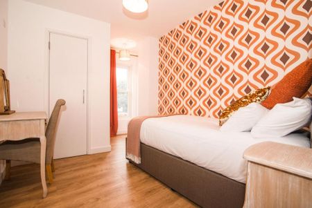 2 bedroom flat to rent - Photo 3