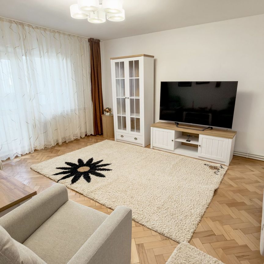 Apartament 4 camere decomandate, 100 mp | Micro 17 | Mobilat și utilat - Photo 1