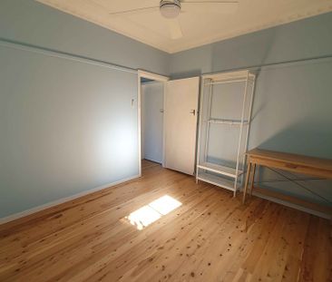 2-bedroom shared house, McGrath Street - Photo 2