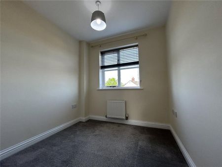 4 bedroom semi-detached house to rent - Photo 5