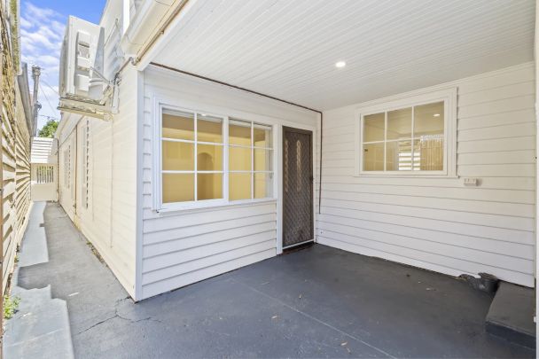 9 Corsair Street, Richmond. - Photo 1