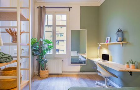 Carrer de Villarroel, Barcelona, Catalonia 08036 - Photo 2