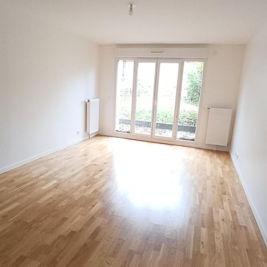 location Appartement T2 DE 45m² À VILLIERS SUR MARNE - Photo 1