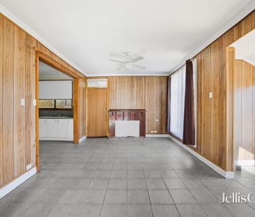 Spacious Home with Flexible Living in a Convenient Sebastopol Location - Photo 2