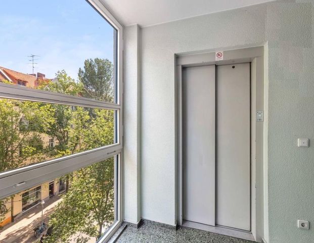 Fantastische Wohnung in Charlottenburg – Voll möbliert+Internet - Photo 1