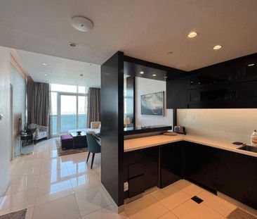 Very Spacious Apartment | Well Maintained | Vacant - Photo 3