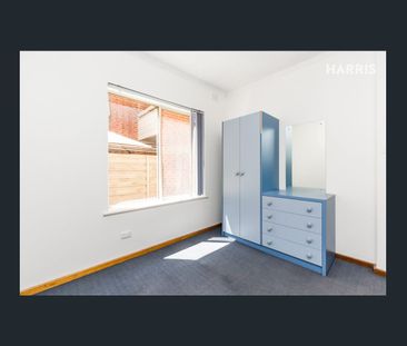 Easy living on the city fringe - Photo 3