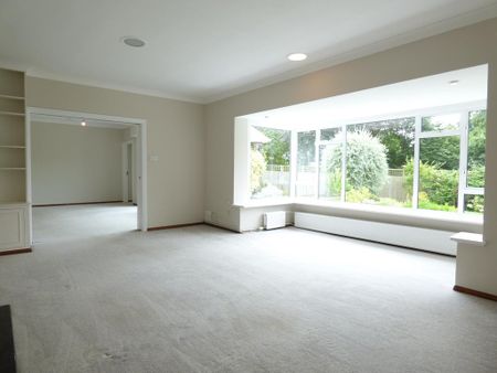 4 bedroom detached bungalow to rent - Photo 5