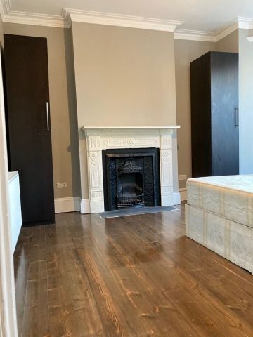 3 Bed Flat, Latchmere Road, SW11 - Photo 5