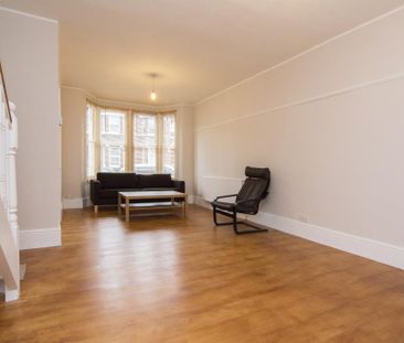 3 bedroom terraced house to rent - Photo 6