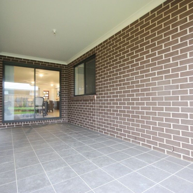 Stylish Family Home Offering Comfort, Space & Convenience - Photo 1