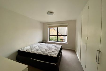 Furnished apartment in the heart of South Yarra - Photo 5