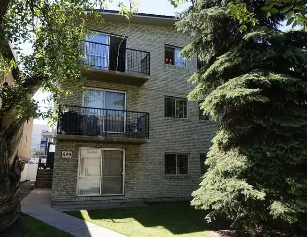 2 BEDROOM, INNER CITY _ BRIDGELAND! | 203 - 649 Meredith Road Northeast, Calgary - Photo 1