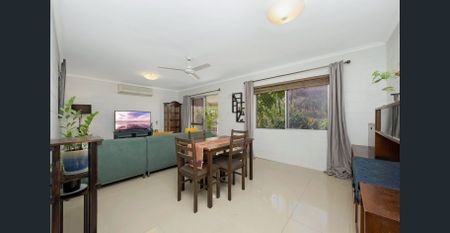 Low-Maintenance Living in Cranbrook – Ideal Three-Bedroom Home That's Pet Friendly! - Photo 3