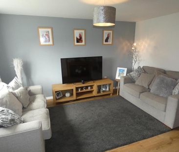 3 bedroom semi-detached house to rent - Photo 3