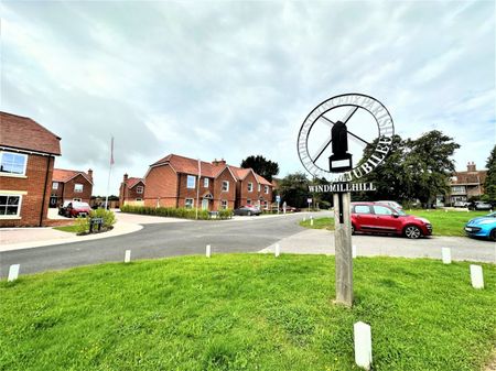 A 4 Bedroom Detached House Instruction to Let in Hailsham - Photo 5