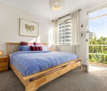 Deco Beachside Gem - Photo 4