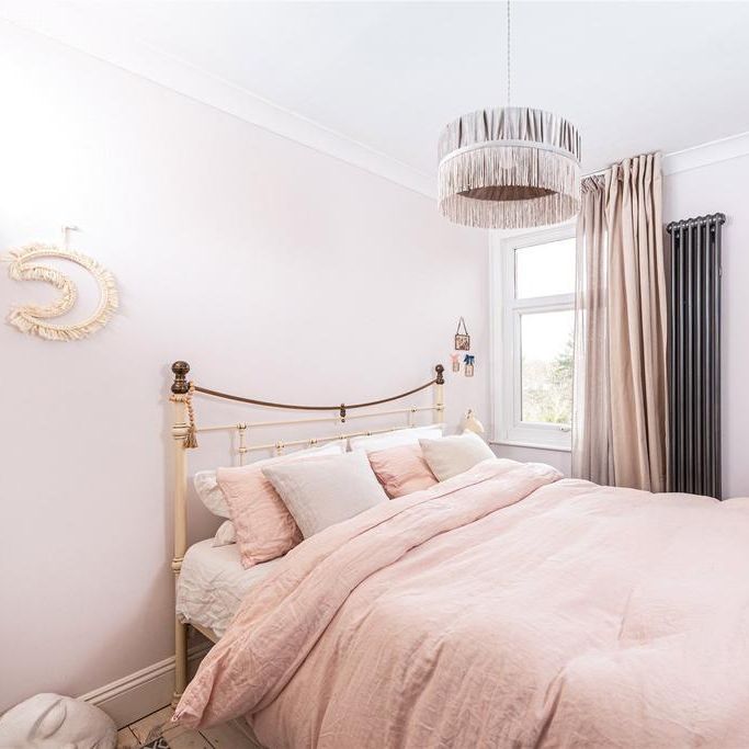 3 bedroom end of terrace house to rent - Photo 1