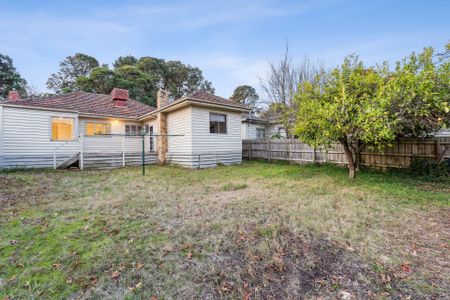 24 Lucknow St , MITCHAM - Photo 2