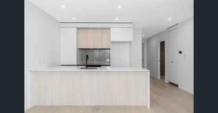 KOKO Broadbeach - STUNNING FURNISHED 2 Bedroom Apartment in the heart of Broadbeach - Photo 4