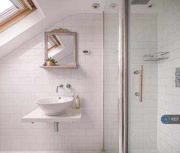 2 bedroom maisonette to rent - Photo 6