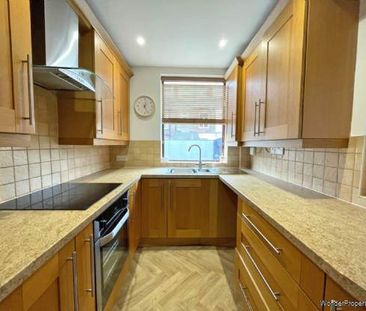 3 bedroom property to rent in Oldham - Photo 4