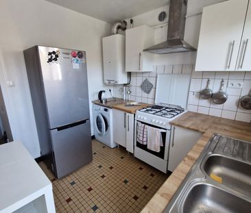 Location Appartement 3 pièces 56m² LA ROCHE SUR YON 85000 - Photo 5