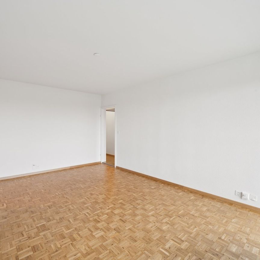 teilsanierte 2.5-Zimmerwohnung - Photo 1