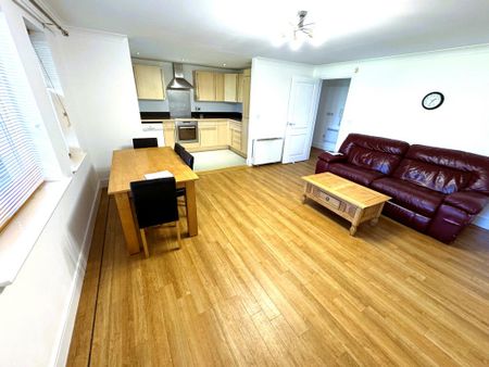2 bedroom apartment to rent - Photo 4