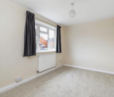 2 bedroom semi-detached house to rent - Photo 3