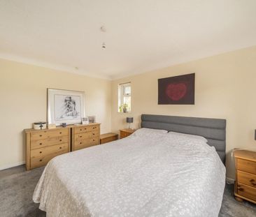 4 bedroom House To Let - Photo 4