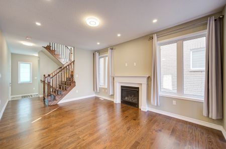 For Lease - 396 Thomas Phillips Drive, Aurora, Ontario - Photo 2
