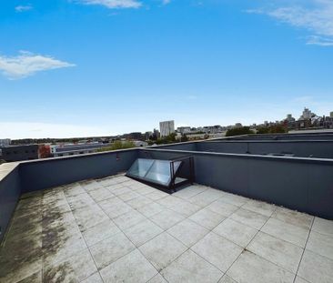 4 bedroom terraced house to rent - Photo 6